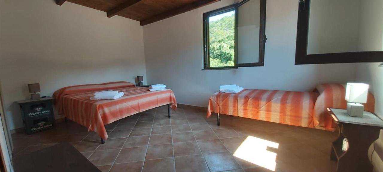 Casa Vacanza Tortorici Exterior foto
